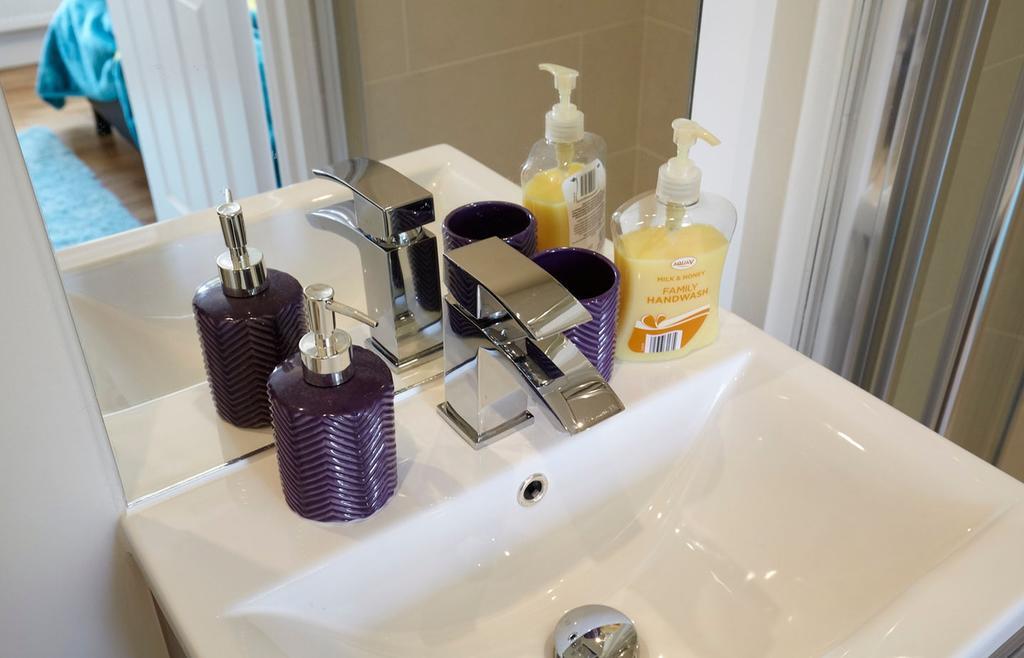 Kohinoor Serviced Apartments เชมส์ฟอร์ด ภายนอก รูปภาพ