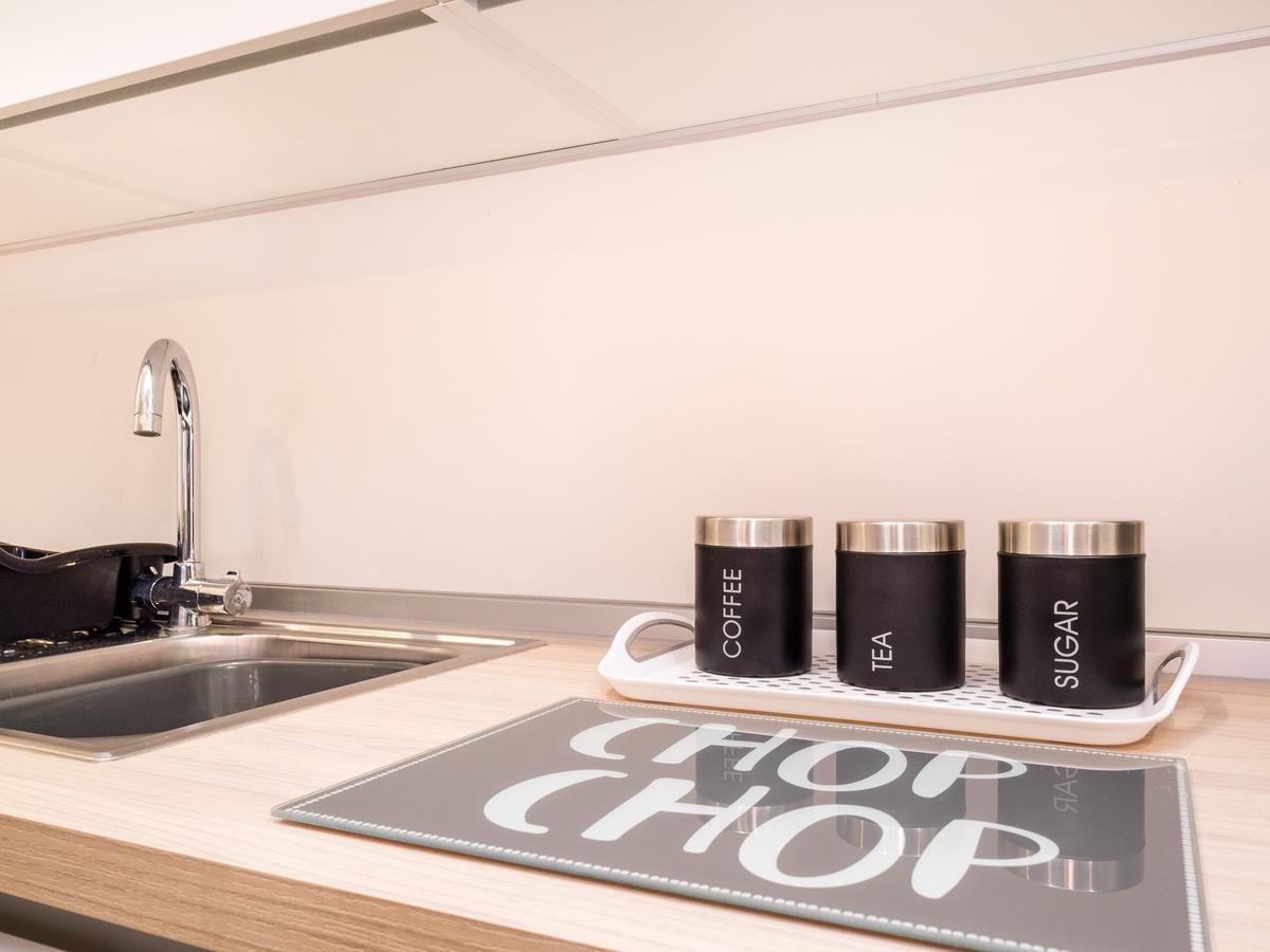 Kohinoor Serviced Apartments เชมส์ฟอร์ด ภายนอก รูปภาพ